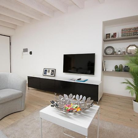 Larius Apartment Como Eksteriør bilde
